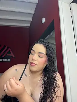 krisstenSantos online show from February 16, 3:19 pm