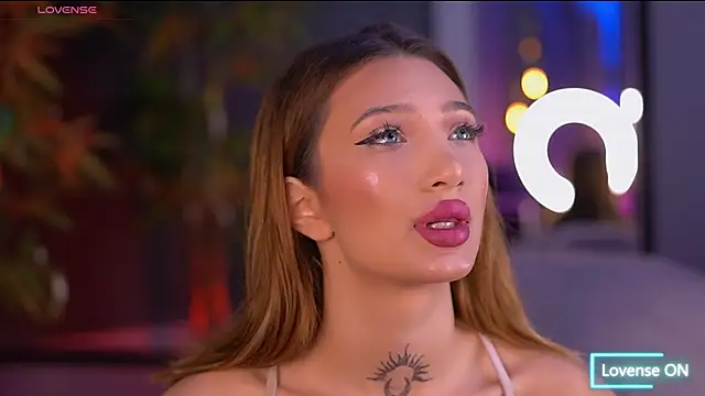 Snapshot of SiennaJayden chatting on November 13, 7:24 pm SiennaJayden online show from November 13, 7:24 pm