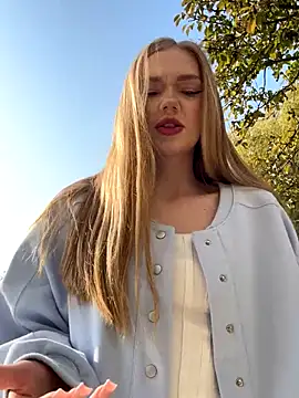 MilaMoone online show from November 8, 11:21 am