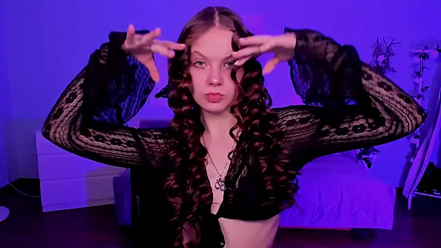 BetsyKiss online show from April 17, 5:05 pm