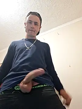 Snapshot of Bottz777 chatting on October 28, 10:12 pm Bottz777 online show from October 28, 10:12 pm