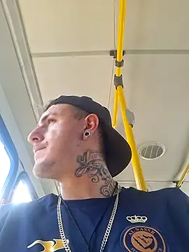 Snapshot of Bottz777 chatting on November 25, 3:56 pm Bottz777 online show from November 25, 3:56 pm