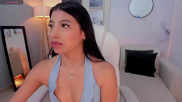 Tiffany Low online show from November 9, 12:03 pm