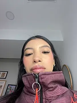 Tiffany Low online show from May 21, 12:12 pm