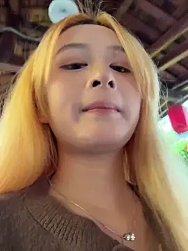 yuki june online show from November 14, 8:35 am