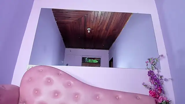 Snapshot of KatheWindslet chatting on November 8, 2:56 am KatheWindslet online show from November 8, 2:56 am