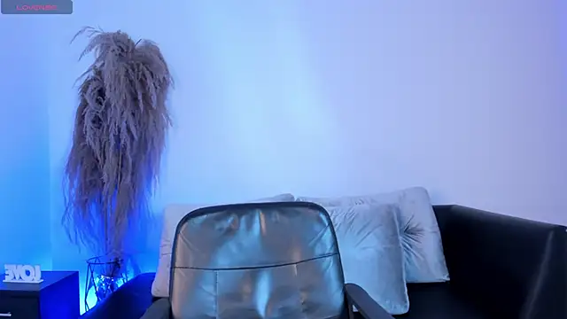 Megancoxx online show from November 15, 10:56 am