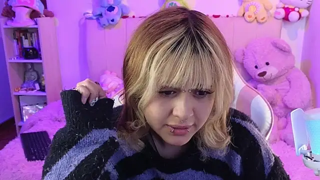 NekoWaifu online show from March 5, 1:29 pm