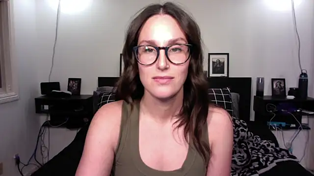 annmarieferrara online show from December 18, 3:45 am