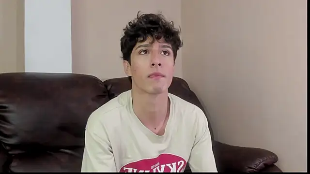 Xam Collen online show from December 2, 3:40 pm