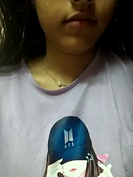 reetika6375 online show from March 14, 10:15 pm