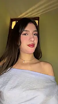 Emily-hottson online show from February 5, 8:08 am