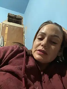 Snapshot of priscila_luv chatting on September 28, 4:40 am priscila luv online show from September 28, 4:40 am