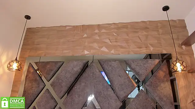 Scarlet  Jones  online show from November 24, 10:20 pm