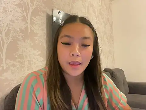 Snapshot of MissCherryyxox chatting on October 7, 7:11 pm MissCherryyxox online show from October 7, 7:11 pm