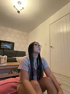 Snapshot of MissCherryyxox chatting on November 9, 4:49 pm MissCherryyxox online show from November 9, 4:49 pm