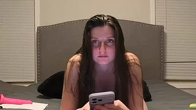 Snapshot of Sweettemptation465032 chatting on April 21, 1:42 am Sweettemptation465032 online show from April 21, 1:42 am