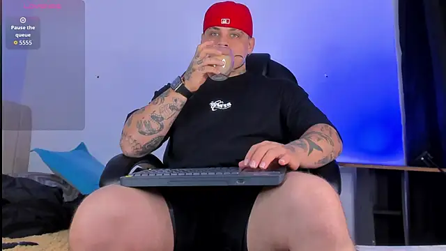 denis munera online show from October 15, 9:42 am