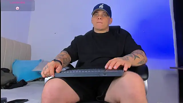 denis munera online show from October 19, 10:05 am