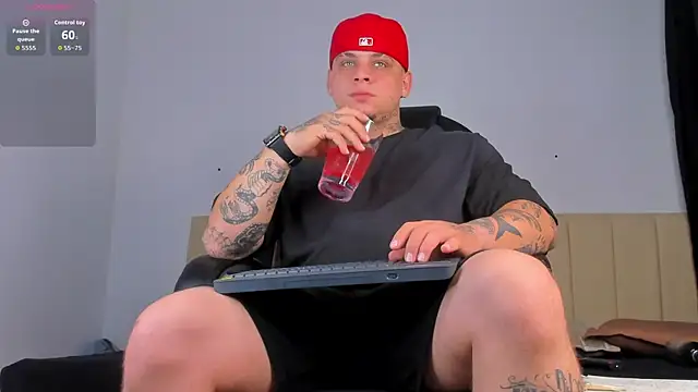 denis munera online show from December 20, 2:24 pm