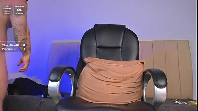 denis munera online show from April 12, 1:16 pm