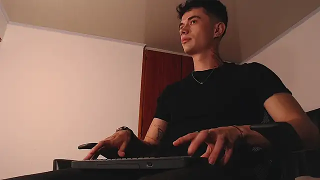 jaico santos online show from December 3, 10:41 pm