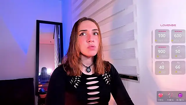 Snapshot of SarahCastillo_ chatting on September 23, 12:30 pm SarahCastillo online show from September 23, 12:30 pm