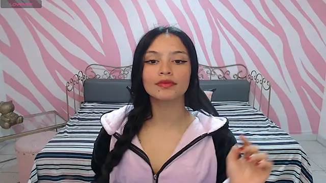 maddie  cute online show from October 14, 8:31 pm