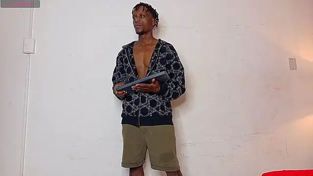 Snapshot of SkylerBigxxx chatting on September 20, 4:02 am SkylerBigxxx online show from September 20, 4:02 am