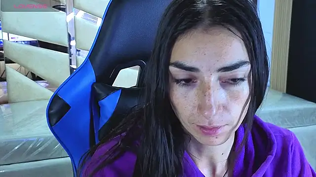 Maily a  online show from April 12, 3:11 am