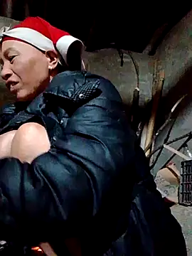 donna-bae online show from February 8, 10:35 pm