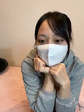 Snapshot of maki-ayy chatting on February 18, 7:48 am maki-ayy online show from February 18, 7:48 am