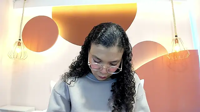 SweetStarr  online show from September 23, 12:41 pm