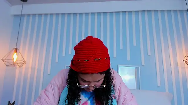 SweetStarr  online show from October 9, 12:36 pm