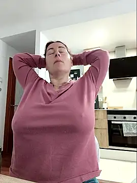 bichota85 online show from January 13, 9:47 am