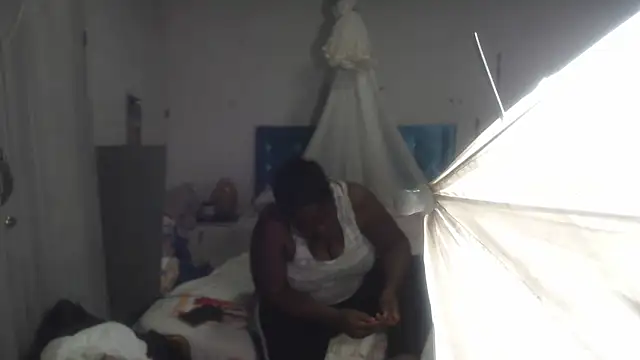 rachelexoticgirl online show from June 3, 4:04 am
