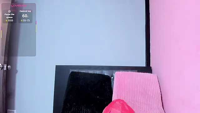 brittanyy20 online show from March 24, 9:03 am