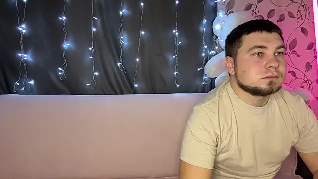 Snapshot of coupleinspire chatting on December 3, 8:29 pm coupleinspire online show from December 3, 8:29 pm