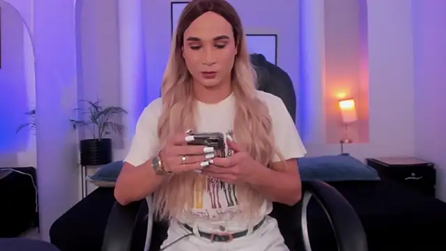 Snapshot of Juanita__acosta1 chatting on January 17, 5:45 am Juanita acosta1 online show from January 17, 5:45 am