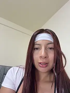 Snapshot of Karlee_Grey1 chatting on June 25, 5:12 am Karlee Grey1 online show from June 25, 5:12 am