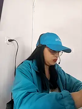 Snapshot of MILA__06 chatting on October 15, 1:33 pm MILA 06 online show from October 15, 1:33 pm