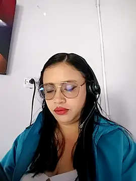 Snapshot of MILA__06 chatting on October 16, 12:39 pm MILA 06 online show from October 16, 12:39 pm