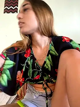 loirinhaaa online show from November 23, 5:46 pm