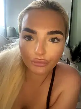 BelleXx online show from September 19, 1:45 pm