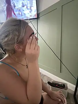 BelleXx online show from October 17, 2:08 pm