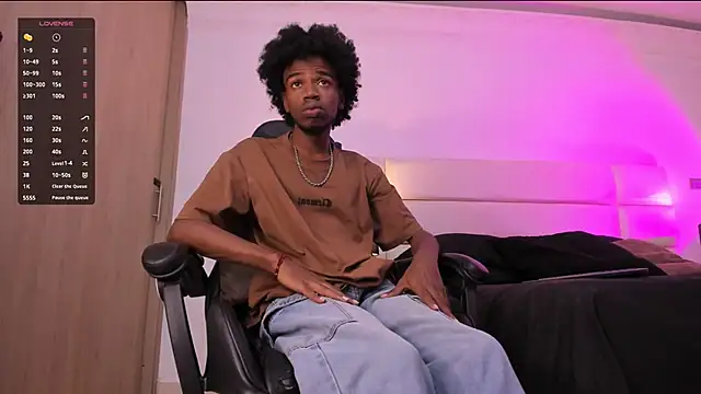 AllexJacob online show from December 15, 1:15 pm