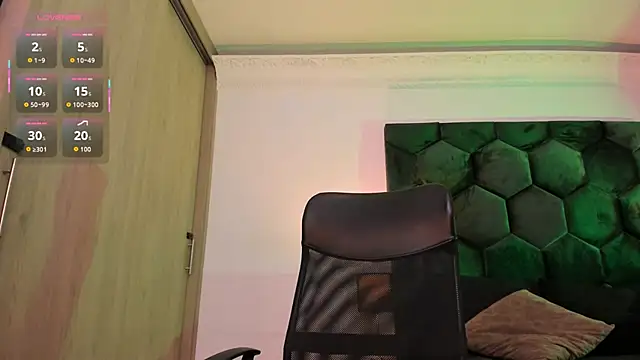 AllexJacob online show from April 7, 1:11 pm