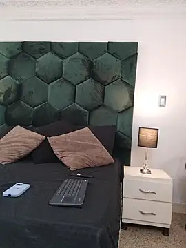 AllexJacob online show from April 9, 1:16 pm