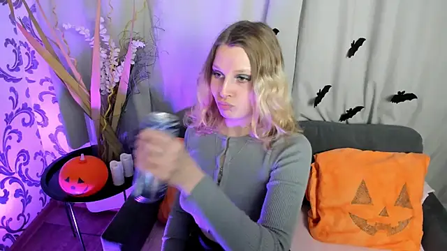  Velvet peach  online show from November 2, 11:01 am