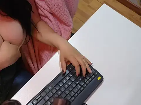 valery cute 18 online show from December 5, 12:08 am